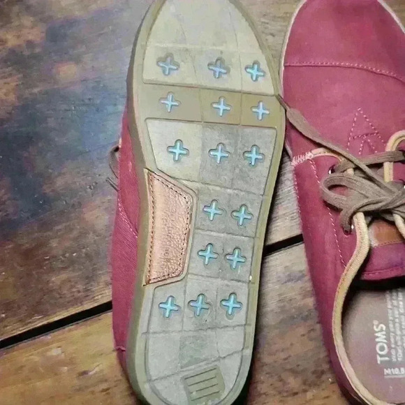 Toms Burgandy Canvas Sneakers - Picture 7 of 7